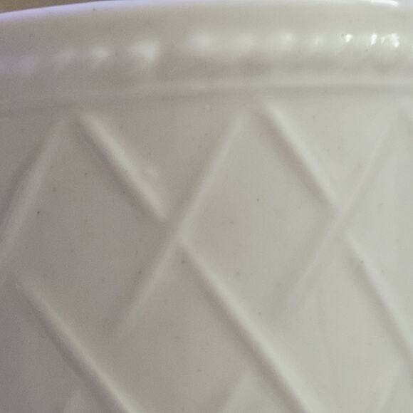 Totally Today Small Coffee Cups White Embossed Criss Cross Design Set of 5 - Picture 6 of 8